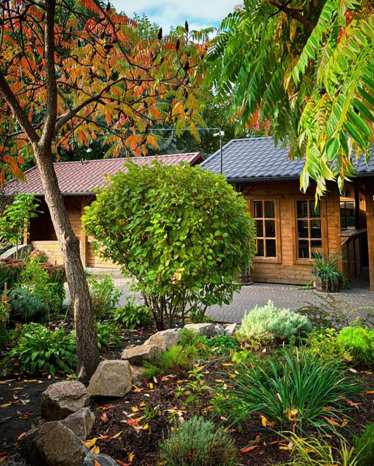 Hotel Bannyi Dvir Uzyn Exterior foto
